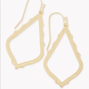 Kendra Scott Sophia Drop Earrings in Gold